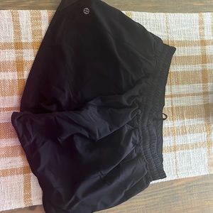 Lululemon Hotty Hot Shorts 4 in